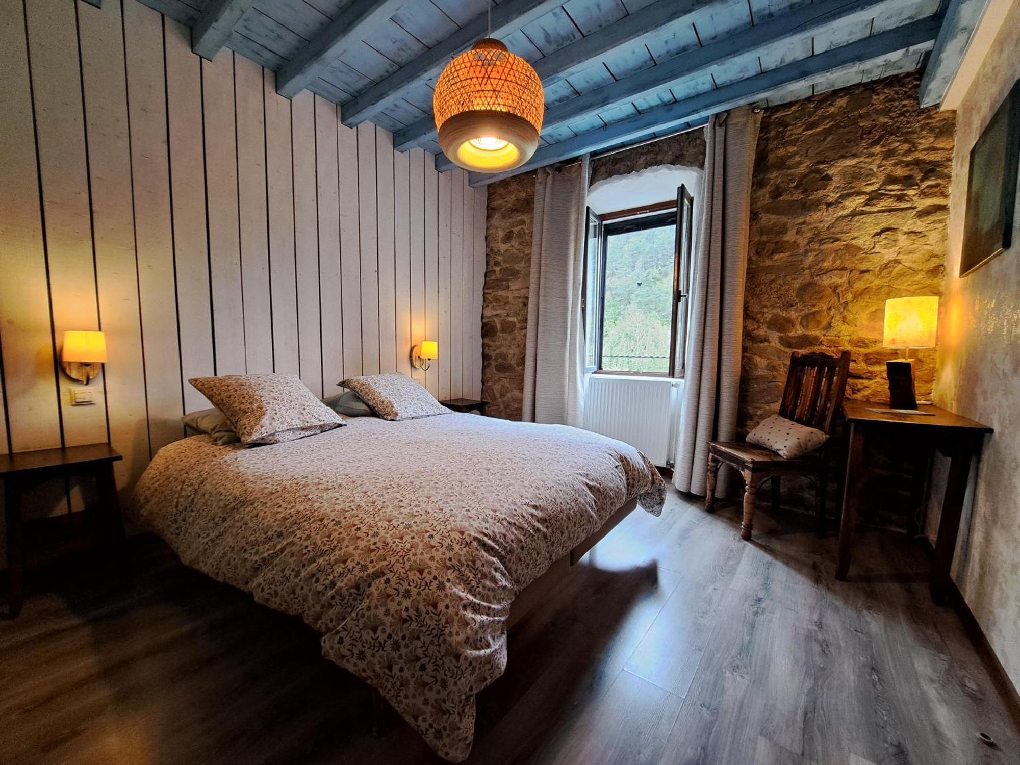 Le Sareymond Bed & Breakfast Menee ภายนอก รูปภาพ
